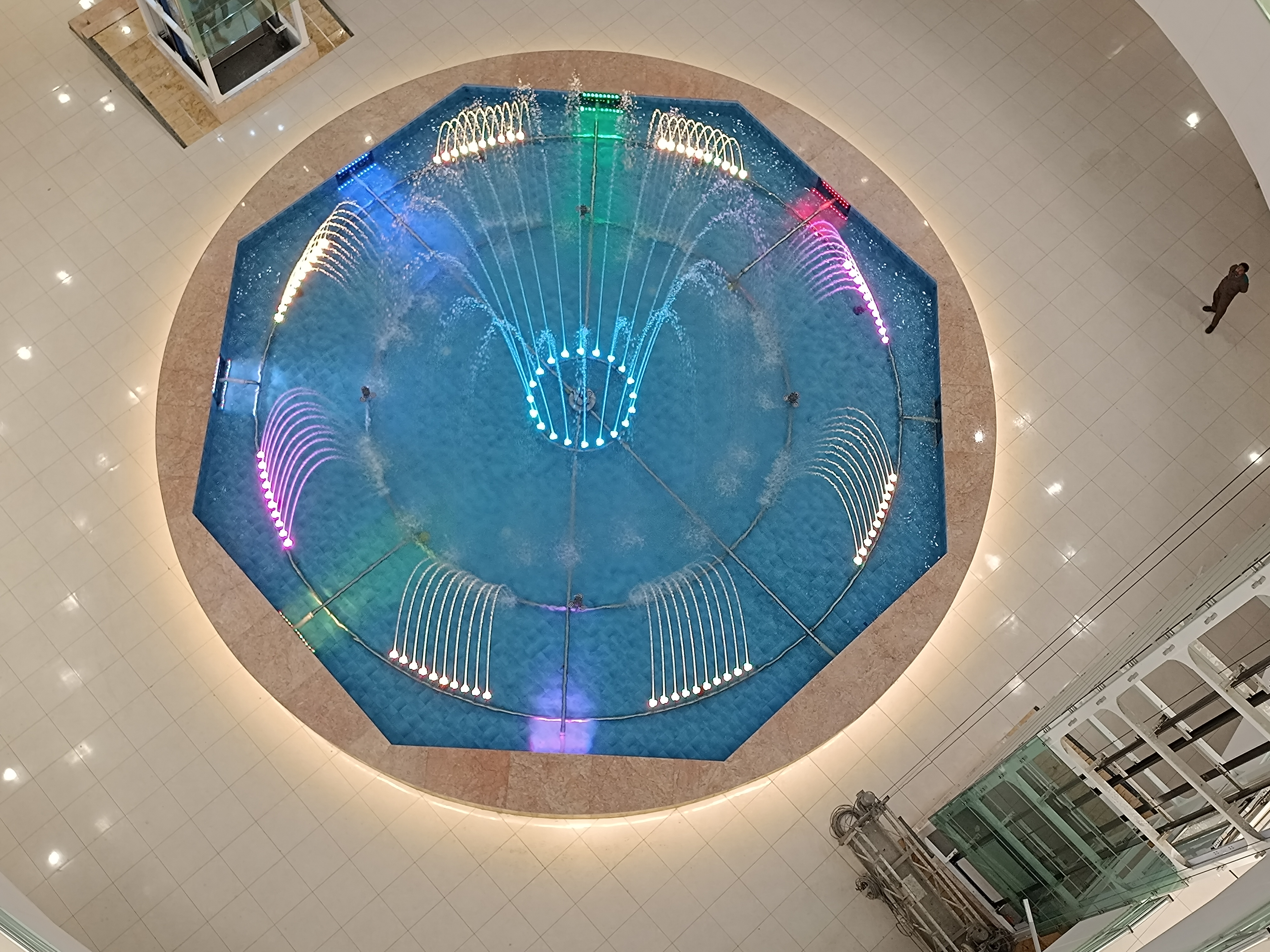 آبنما موزیکال-هارمونیک سیتی استار هماگ